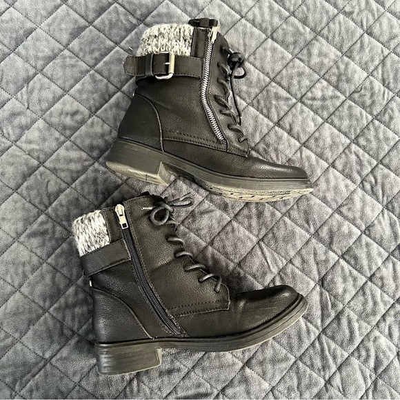 Steve Madden Combat Boots Women Size 7 Black Faux Fur Sock Mimsy Shoe - Picture 7 of 10